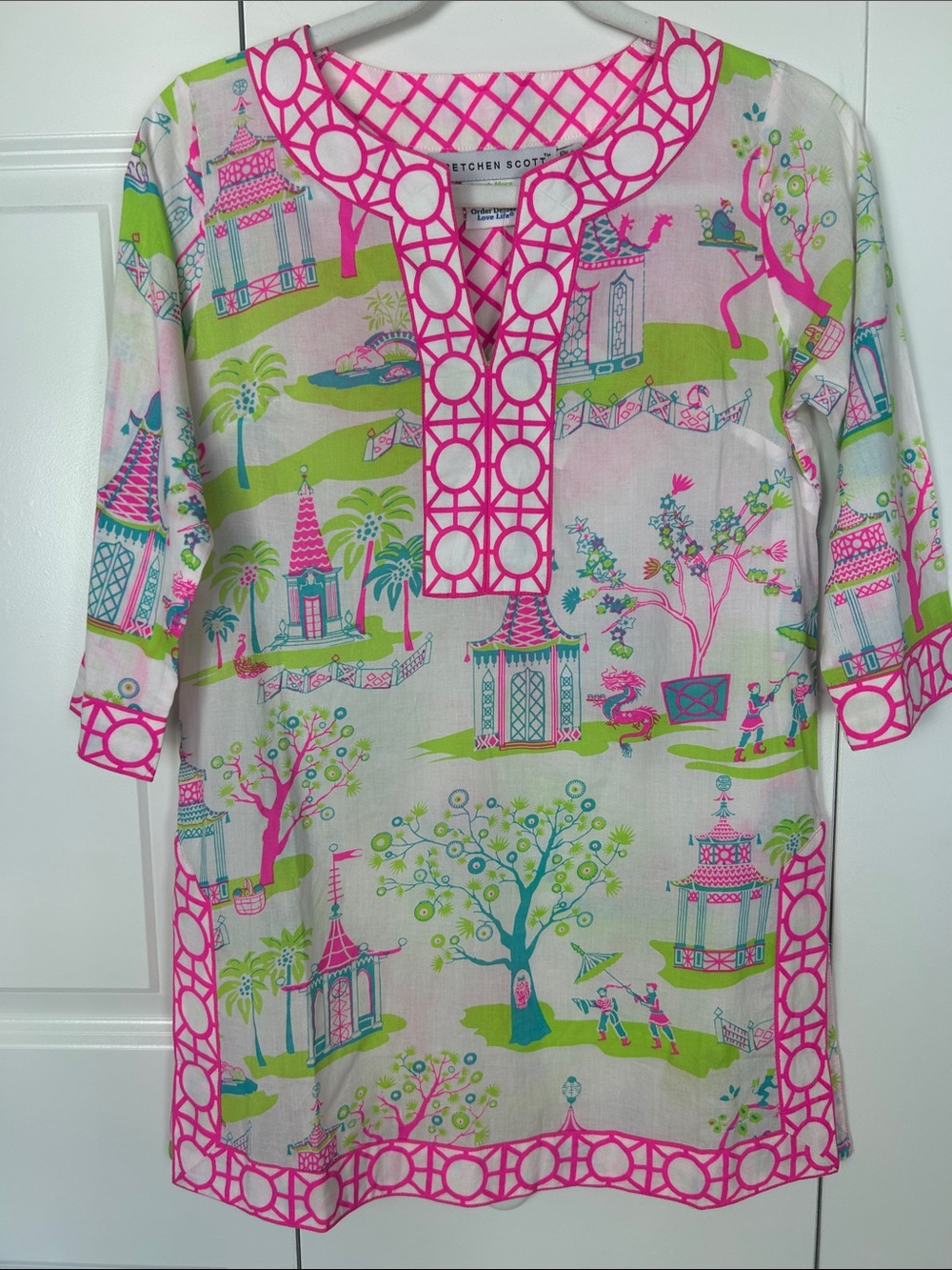 Gretchen Scott Designs White Tunic with Pink & Green Scenic Print Size 0/2